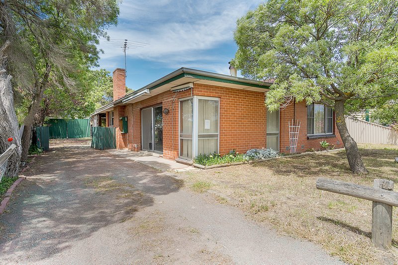 Photo - 12 Springs Road, Donnybrook VIC 3064 - Image 3