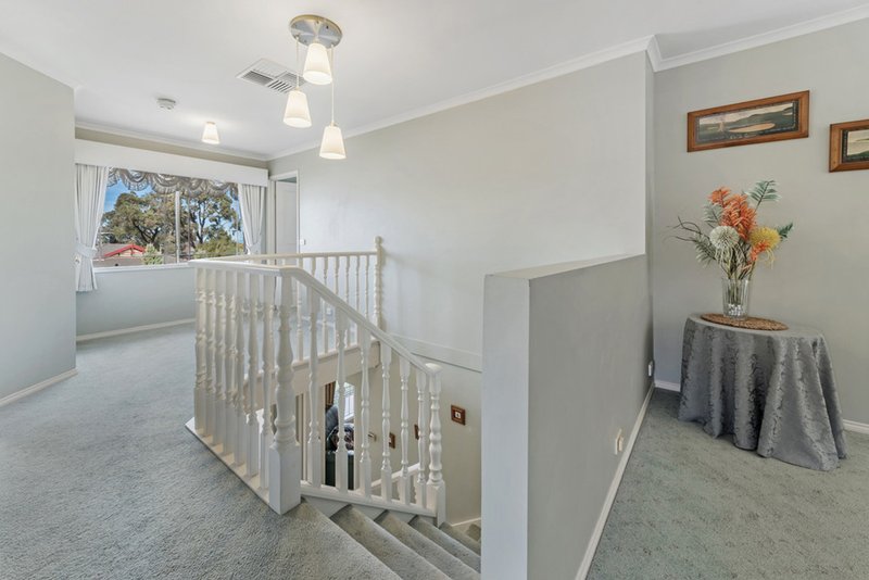 Photo - 12 St Agnes Close, Craigieburn VIC 3064 - Image 11