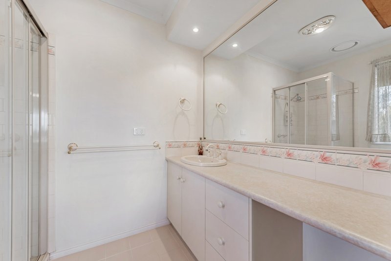 Photo - 12 St Agnes Close, Craigieburn VIC 3064 - Image 19