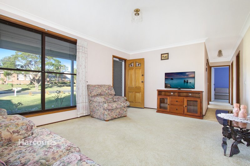 Photo - 12 St James Crescent, Dapto NSW 2530 - Image 5