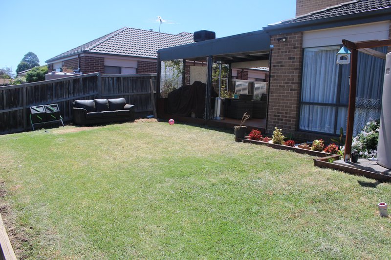 Photo - 12 St Johns Court, South Morang VIC 3752 - Image 14