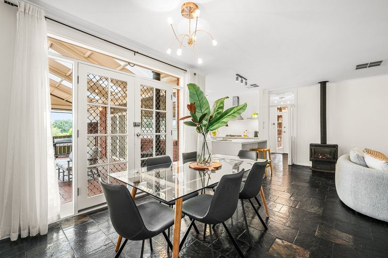 Photo - 12 St Vincent Close, Aberfoyle Park SA 5159 - Image 10