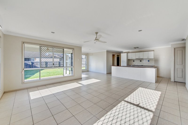 Photo - 12 Stanbury Drive, Goodna QLD 4300 - Image 4