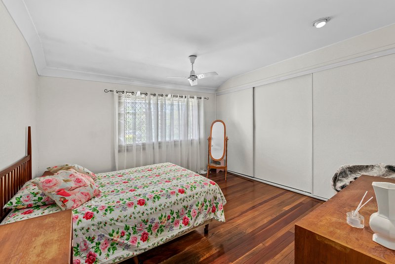 Photo - 12 Stanillon Street, Aspley QLD 4034 - Image 11