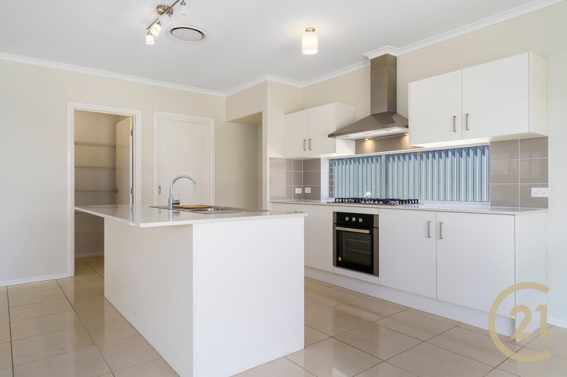 Photo - 12 Starfruit Street, Denham Court NSW 2565 - Image 5