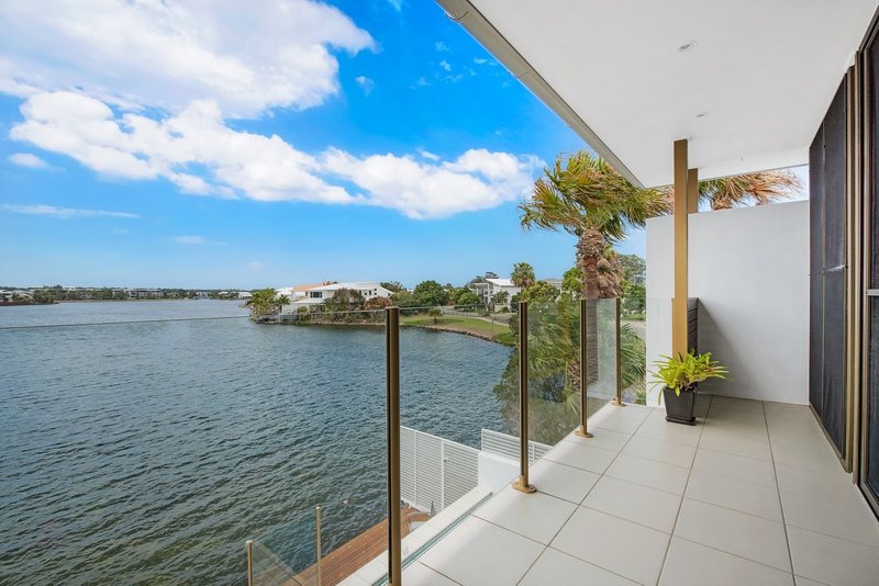 Photo - 12 Staysail Place, Twin Waters QLD 4564 - Image 11