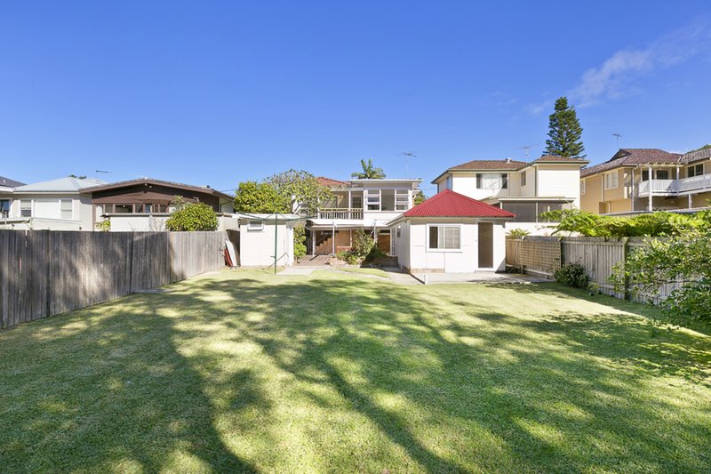 Photo - 12 Stewart Ave , Curl Curl NSW 2096 - Image 6