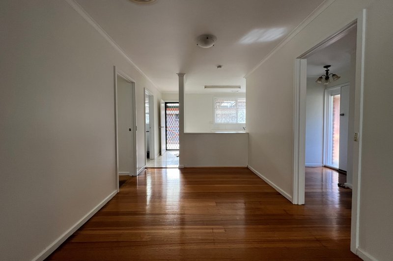 Photo - 12 Stewart Avenue, Narre Warren VIC 3805 - Image 3