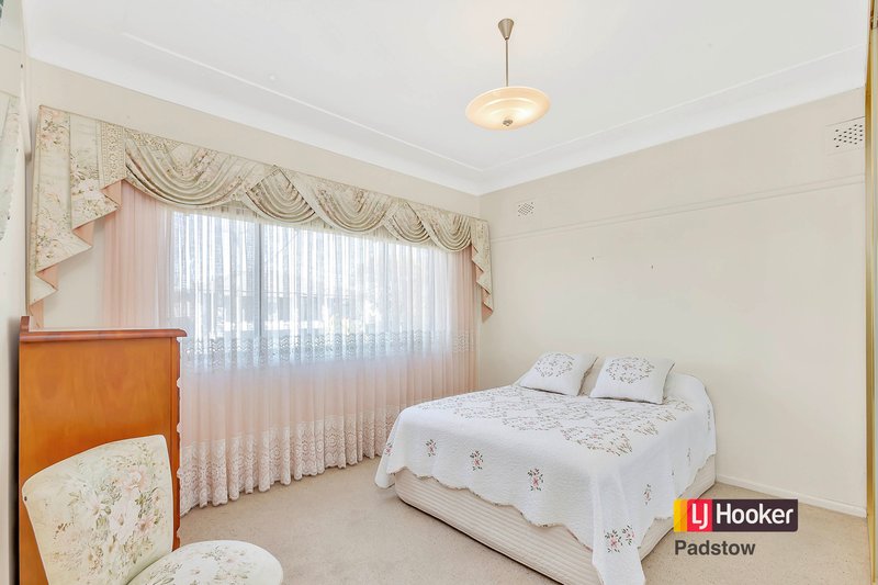 Photo - 12 Stiles Avenue, Padstow NSW 2211 - Image 7