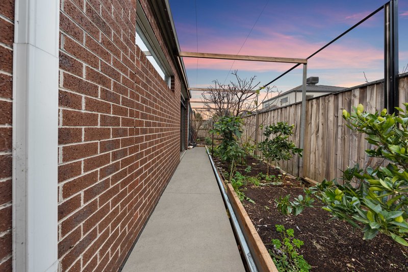 Photo - 12 Stonegate Drive, Wollert VIC 3750 - Image 13