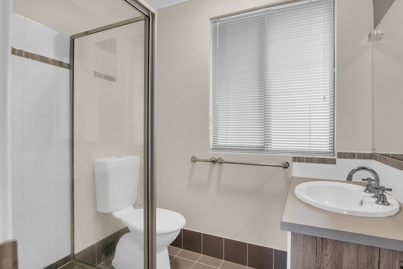 Photo - 12 Stratford Road, Bertram WA 6167 - Image 11