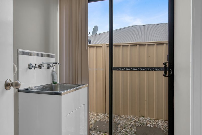Photo - 12 Stratford Road, Bertram WA 6167 - Image 15