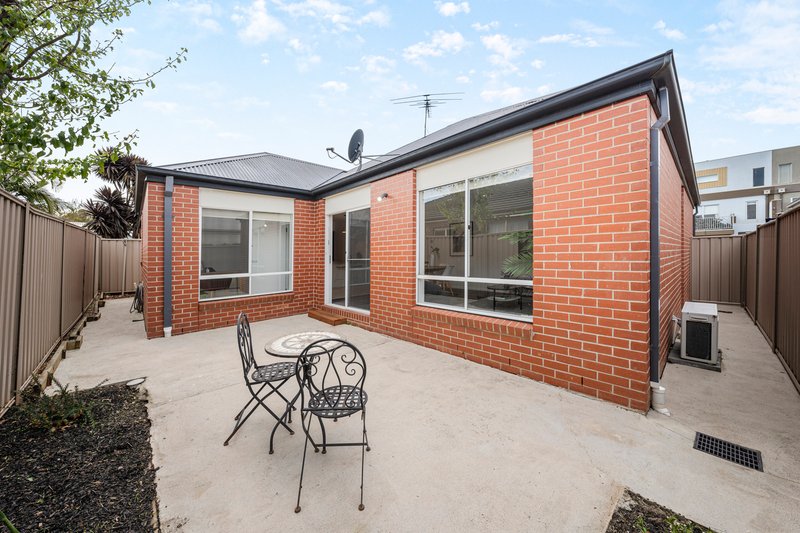 Photo - 12 Strathvea Lane, Caroline Springs VIC 3023 - Image 19