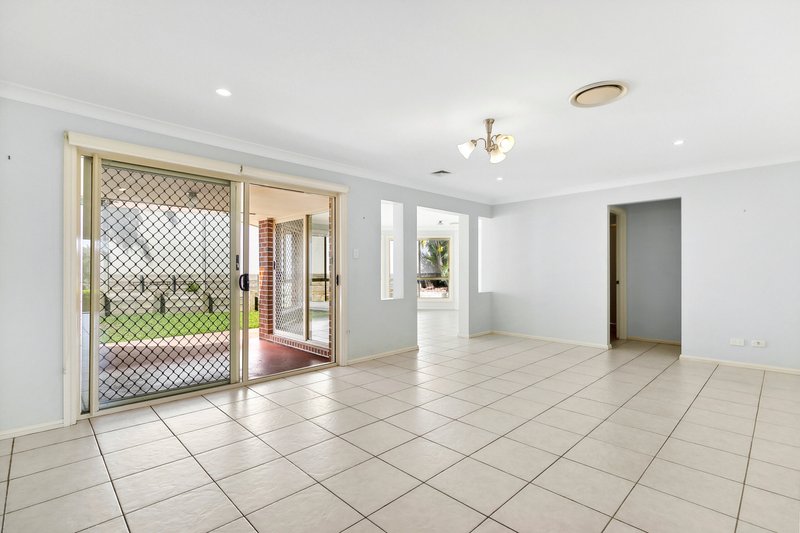 Photo - 12 Streamdale Grove, Warriewood NSW 2102 - Image 3