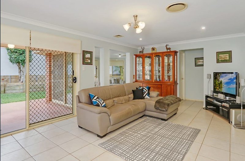 Photo - 12 Streamdale Grove, Warriewood NSW 2102 - Image 6