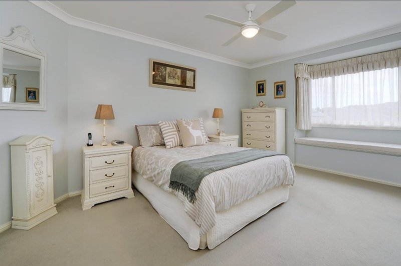 Photo - 12 Streamdale Grove, Warriewood NSW 2102 - Image 10