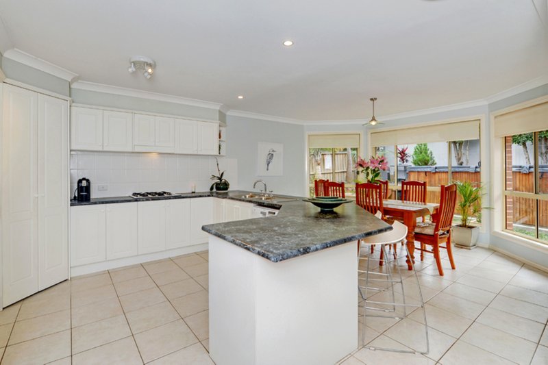 Photo - 12 Streamdale Grove, Warriewood NSW 2102 - Image 5