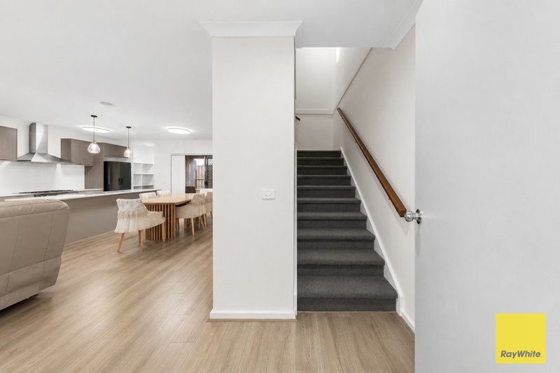 Photo - 12 Streamlet Boulevard, Tarneit VIC 3029 - Image 3