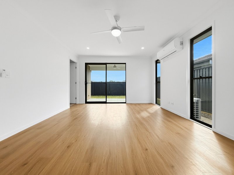 Photo - 12 Stunning Crescent, Narangba QLD 4504 - Image 6