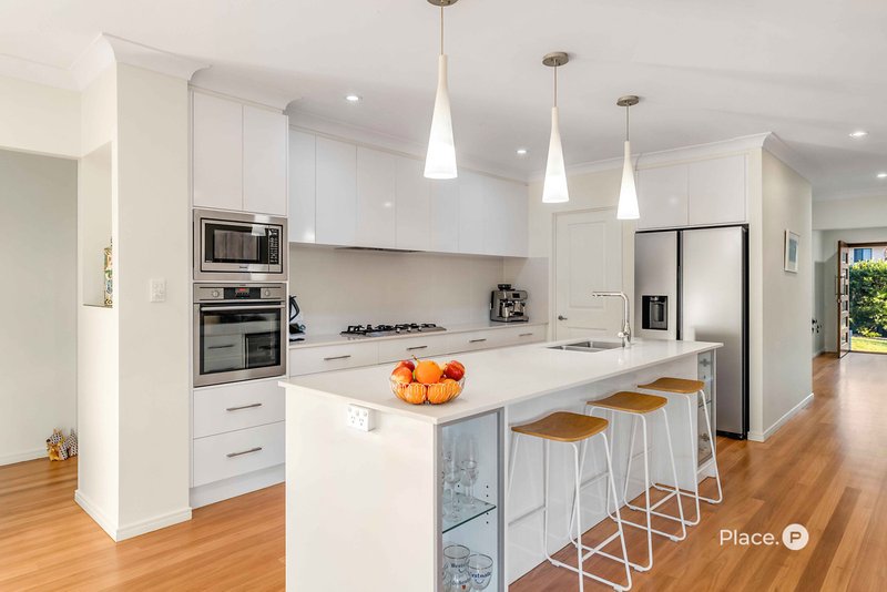 Photo - 12 Summit Place, Wynnum West QLD 4178 - Image 6