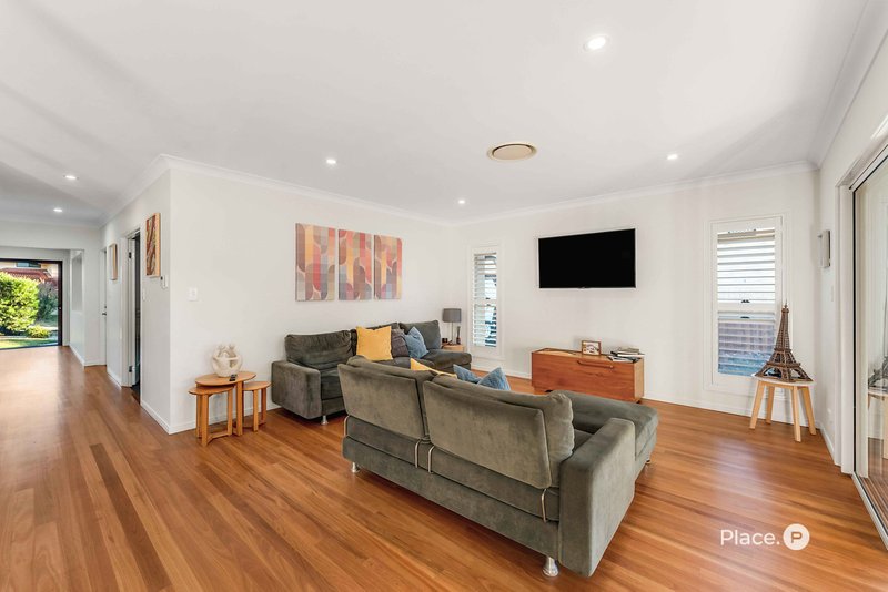 Photo - 12 Summit Place, Wynnum West QLD 4178 - Image 10