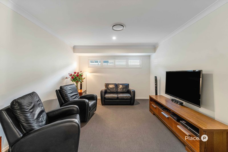 Photo - 12 Summit Place, Wynnum West QLD 4178 - Image 11