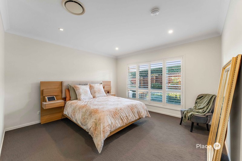 Photo - 12 Summit Place, Wynnum West QLD 4178 - Image 12
