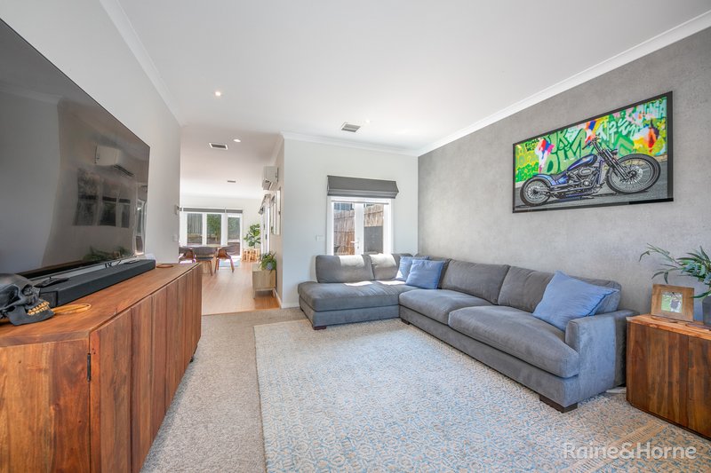 Photo - 12 Sunbrook Court, Sunbury VIC 3429 - Image 6