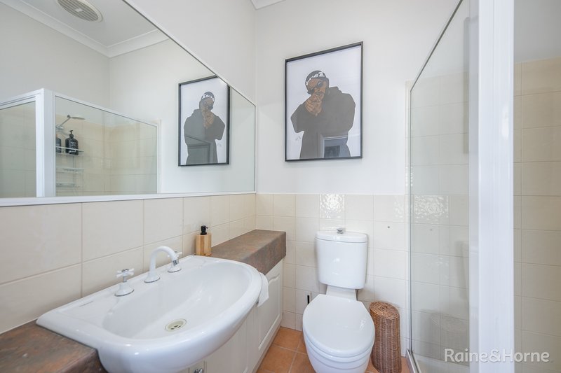 Photo - 12 Sunbrook Court, Sunbury VIC 3429 - Image 9