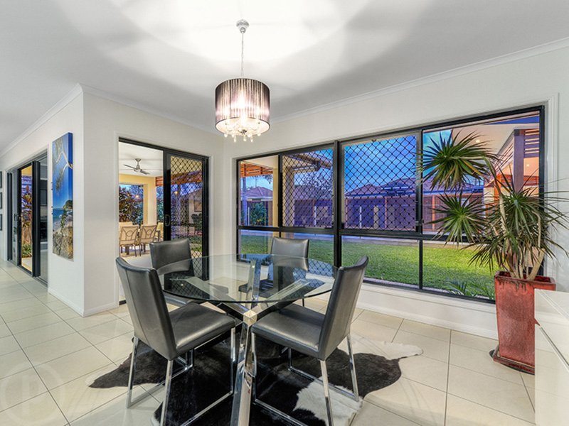 Photo - 12 Sunny Avenue, Wavell Heights QLD 4012 - Image 5