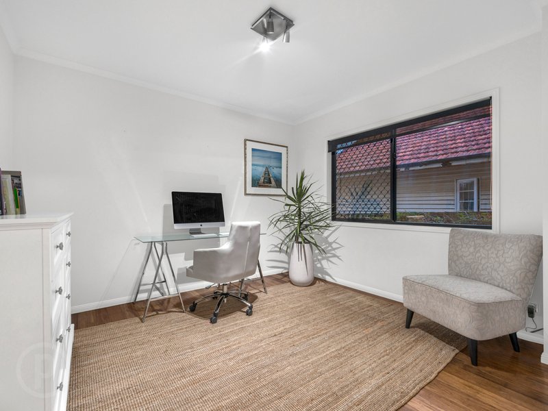 Photo - 12 Sunny Avenue, Wavell Heights QLD 4012 - Image 15