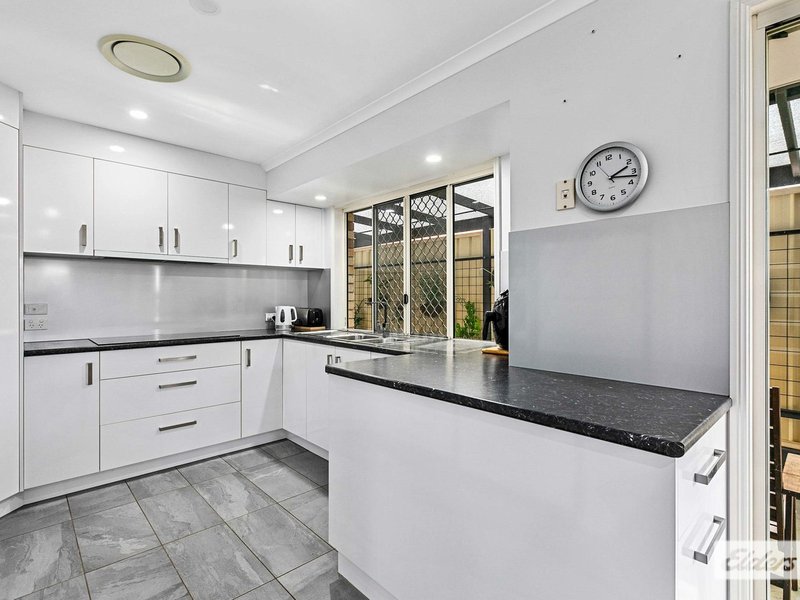 Photo - 12 Sunrise Crescent, Burrum Heads QLD 4659 - Image 14