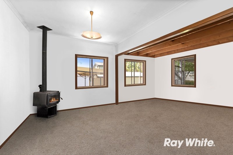 Photo - 12 Surfside Avenue, Mossy Point NSW 2537 - Image 2