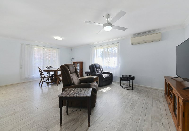 Photo - 12 Surround Street, Dakabin QLD 4503 - Image 6