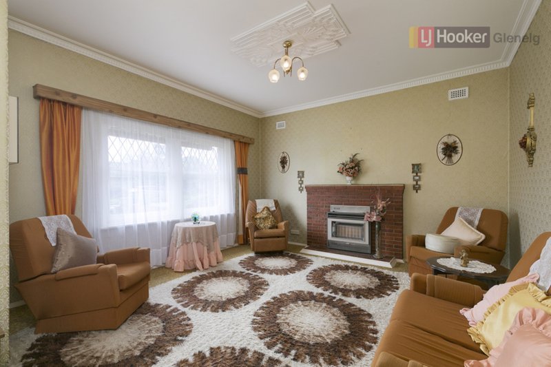 Photo - 12 Sussex Street, Warradale SA 5046 - Image 2