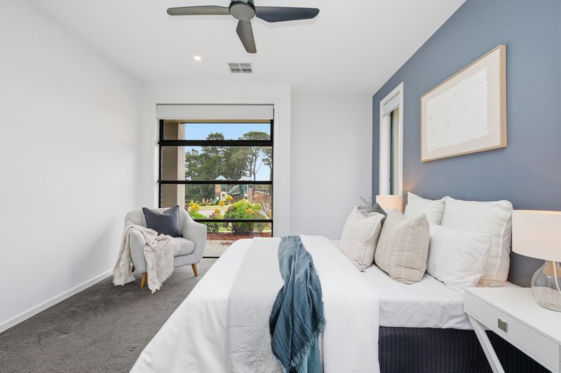 Photo - 12 Swallowtail Street, Mount Barker SA 5251 - Image 8