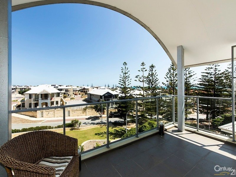 Photo - 12 Swansea Promenade, Mindarie WA 6030 - Image 8