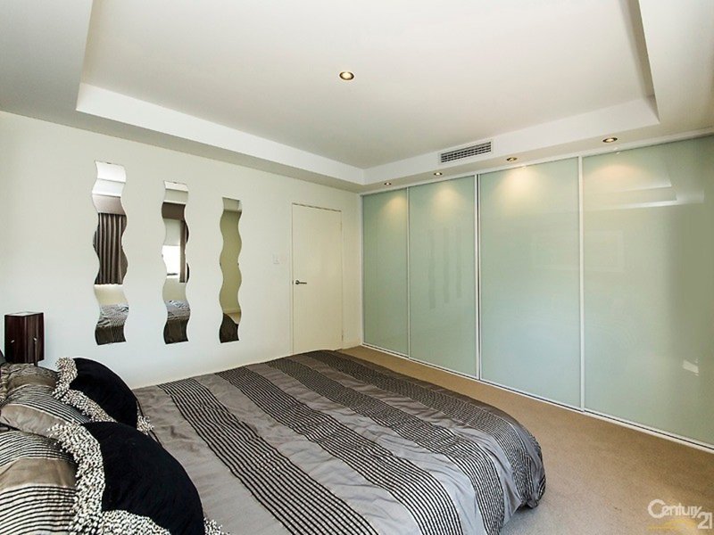 Photo - 12 Swansea Promenade, Mindarie WA 6030 - Image 10