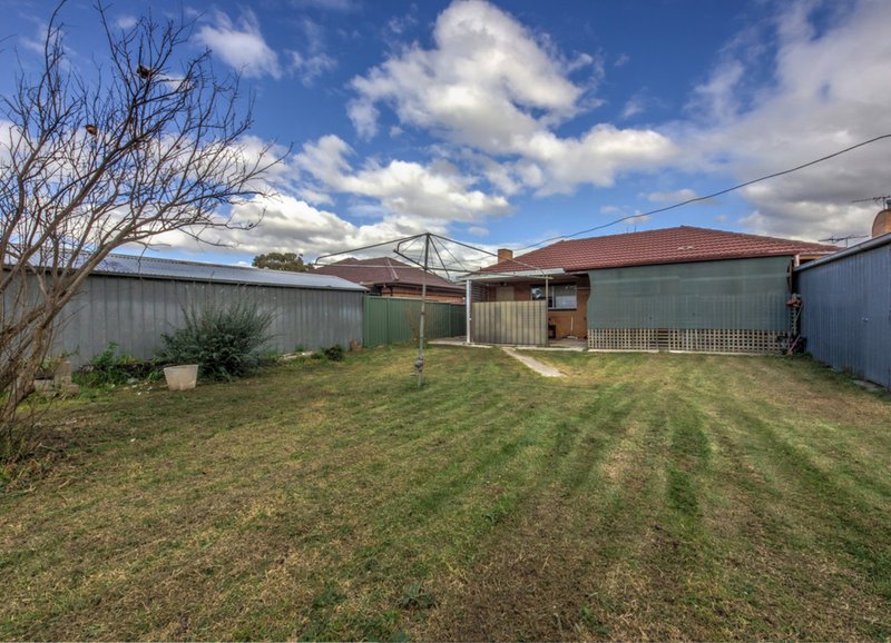 Photo - 12 Syleham Street, St Albans VIC 3021 - Image 8