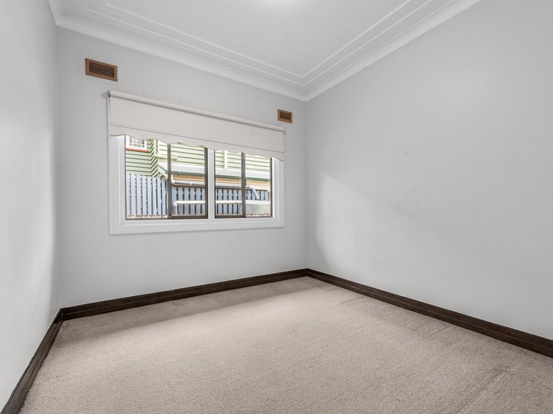 Photo - 12 Sylvan Avenue, Nundah QLD 4012 - Image 9