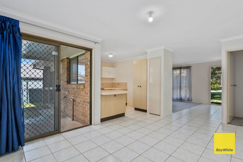 Photo - 12 Sylvania Street, Wellington Point QLD 4160 - Image 3