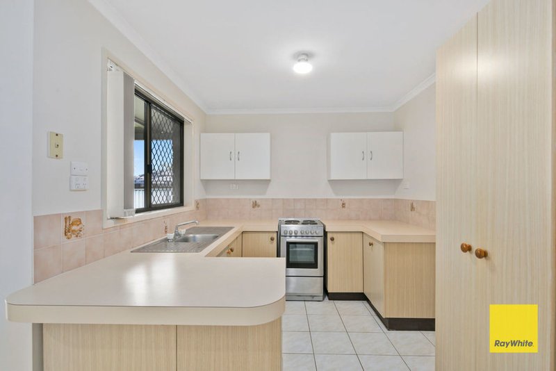 Photo - 12 Sylvania Street, Wellington Point QLD 4160 - Image 6