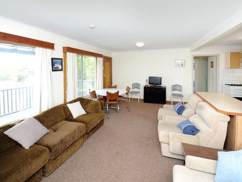 Photo - 12 Sylvester Avenue, St Leonards VIC 3223 - Image 3