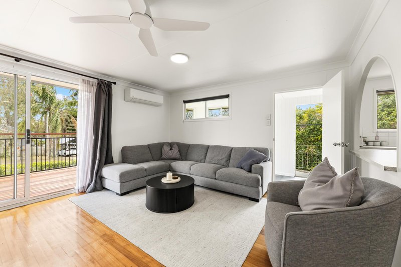 Photo - 12 Tabari Place, Eagleby QLD 4207 - Image 6