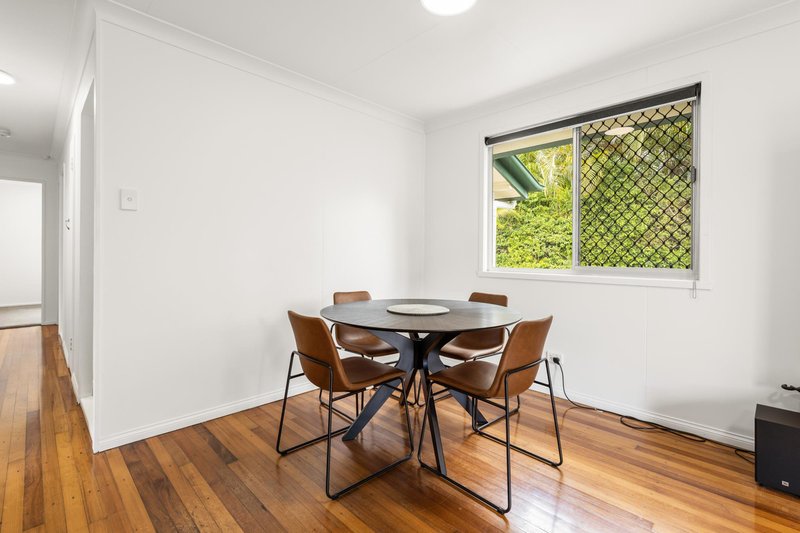 Photo - 12 Tabari Place, Eagleby QLD 4207 - Image 10