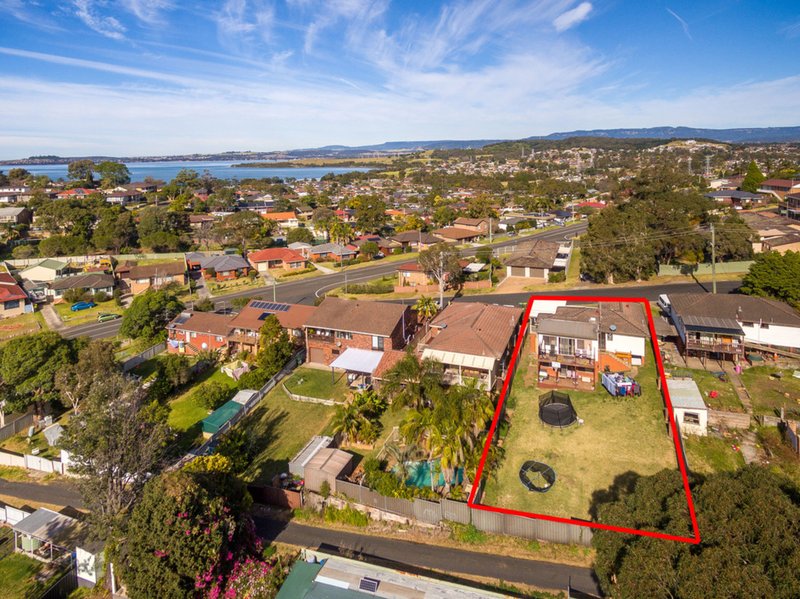 Photo - 12 Tait Avenue, Kanahooka NSW 2530 - Image 11