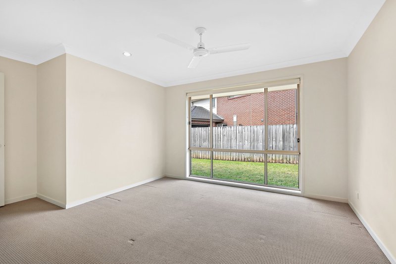 Photo - 12 Tall Trees Drive, Glenmore Park NSW 2745 - Image 5