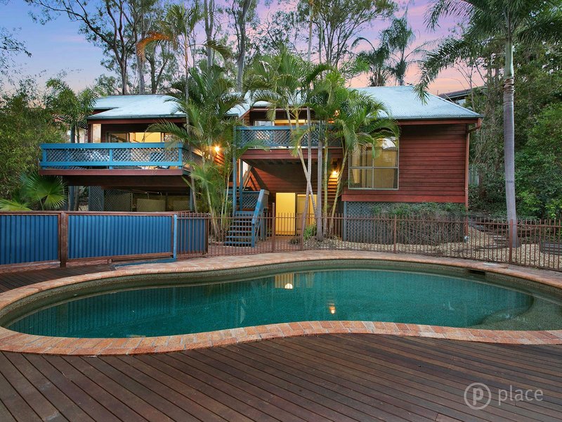 12 Tamarix Street, Chapel Hill QLD 4069