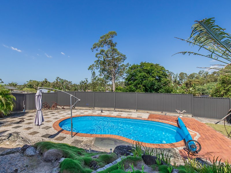 Photo - 12 Tamworth Drive, Helensvale QLD 4212 - Image 5