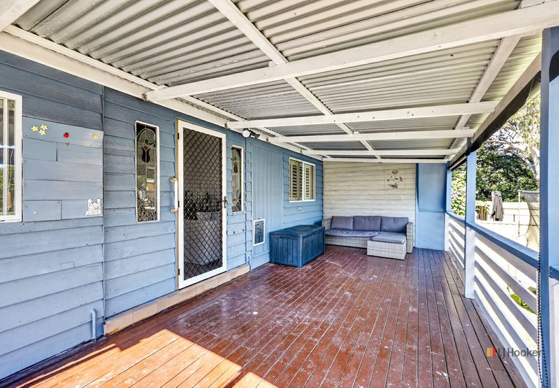 Photo - 12 Tarwhine Avenue, Chain Valley Bay NSW 2259 - Image 11